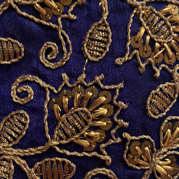 👜 Zilleria Blue & Gold Embroidered Handbag – NWOT ✨ - Picture 3 of 7